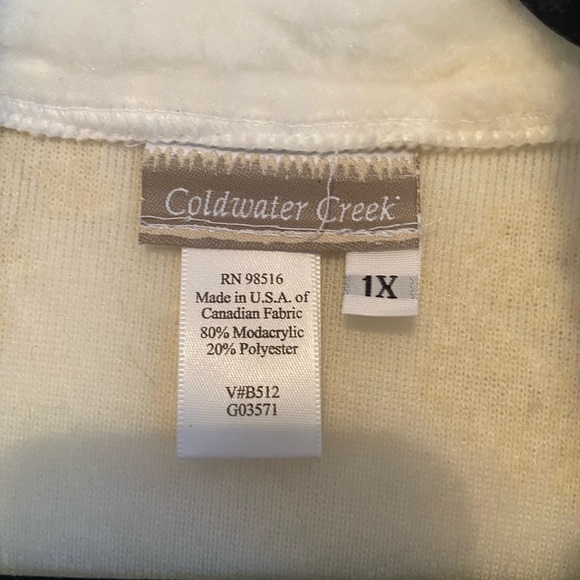 Like new! Cold water creek faux fur vest with leaf print - Picture 2 of 3